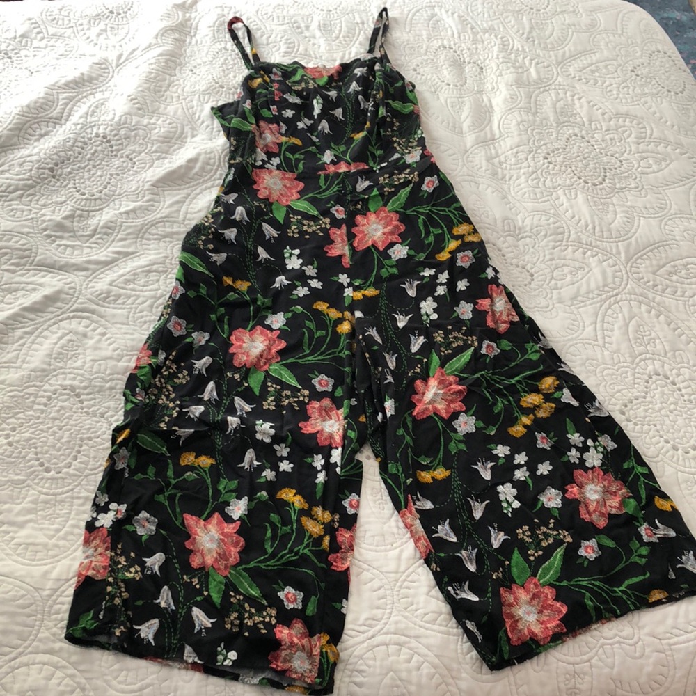 old navy floral high neck tank jumpsuit w/ pockets